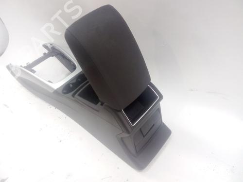 Armrest / Center console AUDI Q5 (8RB) 2.0 TDI quattro | BP24104886I20 