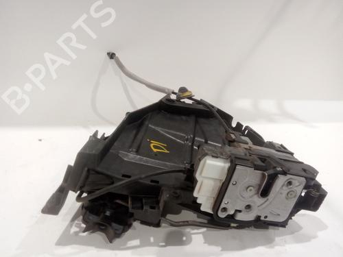 Used Front left lock VOLVO V40 Hatchback (525) D2 (120 hp) 22421983