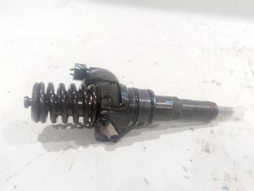 Used Injector VW CADDY III MPV (2KB, 2KJ, 2CB, 2CJ) 1.9 TDI (105 hp) 21668391