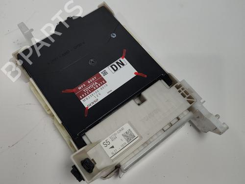 Used Electronic module TOYOTA YARIS (_P13_) 1.5 Hybrid (NHP130_, NHP130) (101 hp) 17817073