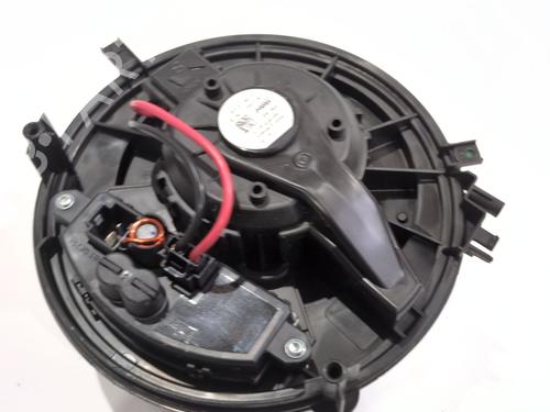 Heater blower motor AUDI A3 Sportback (8YA, 8YF) 30 TDI | BP24573319M62 