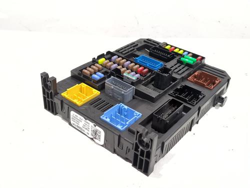 Zekeringkast PEUGEOT 2008 II (UD_, US_, UY_, UJ_, UR_, UC_) 1.2 PureTech 130 (USHNS, URHNS) (130 hp) 30573167