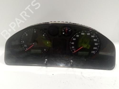 Used Instrument cluster VW TRANSPORTER T5 Bus (7HB, 7HJ, 7EB, 7EJ) 1.9 TDI (102 hp) 23137709