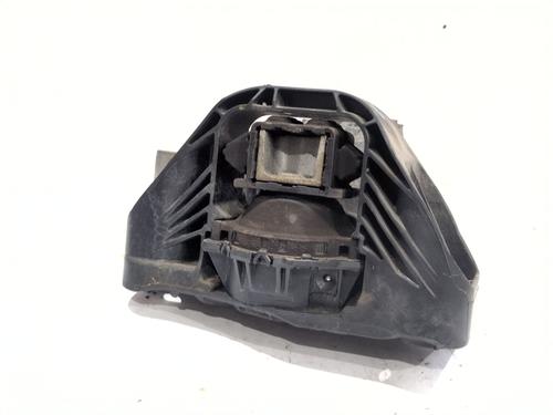 Used Engine mount Engine mount RENAULT MEGANE IV Hatchback (B9A/M/N_) 1.5 Blue dCi 115 (B9A6) (116 hp) 33841236 33841236