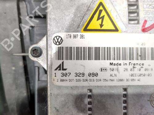 Right headlight VW TOURAN (1T1, 1T2) 2.0 TDI 16V | BP27718842C29 