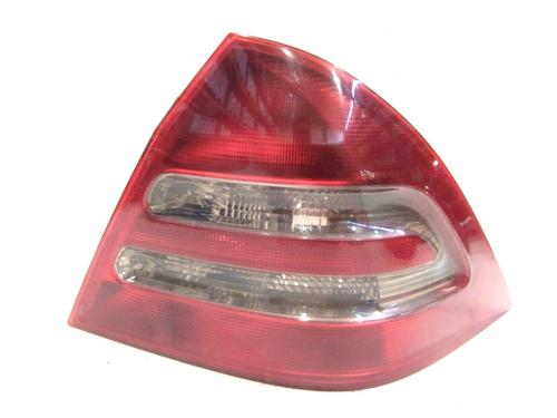 Used Right taillight MERCEDES-BENZ C-CLASS (W203) [2000-2007]  27174121