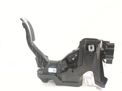Used Pedal Pedal 39246818 39246818