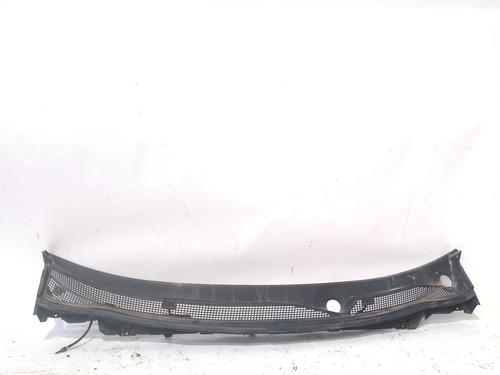 Griglia sotto parabrezza Griglia sotto parabrezza RENAULT KADJAR (HA_, HL_) 1.3 TCe 140 (HLNB, HLN1) (140 hp) 33958933 33958933