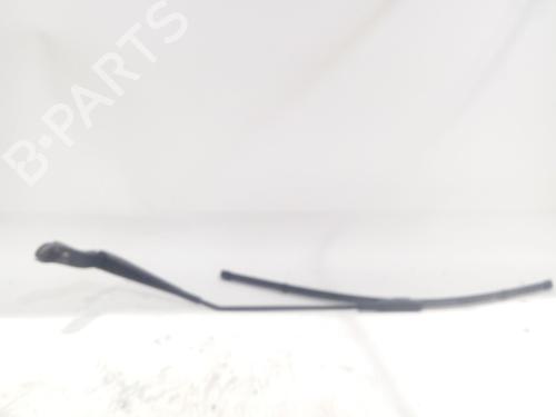 Used Front windshield wiper arm MERCEDES-BENZ B-CLASS Sports Tourer (W245) B 200 TURBO (245.234) (193 hp) 21057570