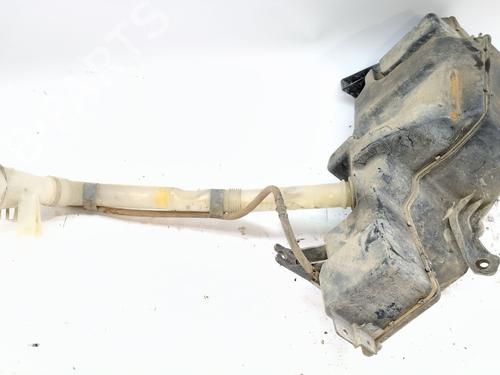Used Windscreen washer tank MITSUBISHI PAJERO III (V7_W, V6_W) [1999-2007]  28070688