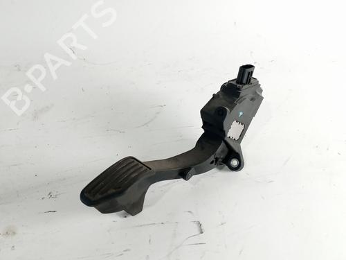 Used Pedal TOYOTA YARIS (_P13_) 1.5 Hybrid (NHP130_, NHP130) (101 hp) 17817210