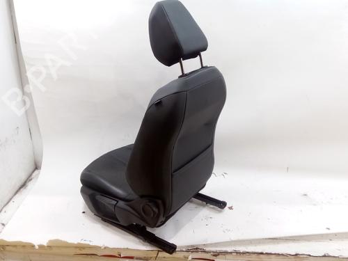 Left front seat PEUGEOT 208 II (UB_, UP_, UW_, UJ_) 1.2 PureTech 100 | BP30157471C15