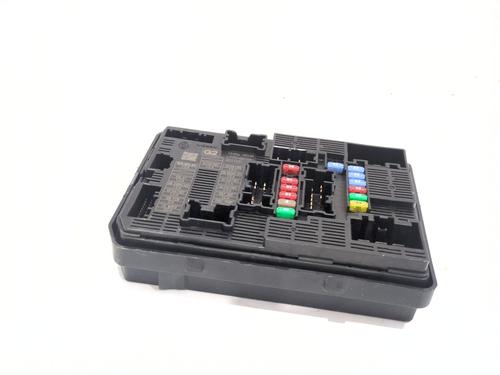 Used Fuse box Fuse box 39066952 39066952