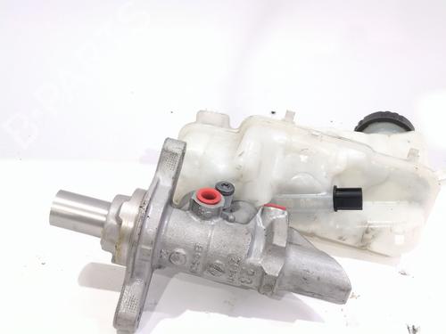 Used Brake master cylinder RENAULT MEGANE IV Hatchback (B9A/M/N_) 1.5 dCi 110 (B9A3) (110 hp) 30158167