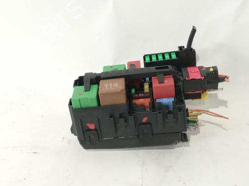 Fuse box DS DS 7 Crossback (J4_, JR_, JC_) 2.0 BlueHDi 180 (JJEHZR) (177 hp) 17818628