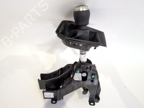 Gear lever RENAULT CLIO V (B7_) 1.5 Blue dCi 100 (B7AD) | BP27341667M90 
