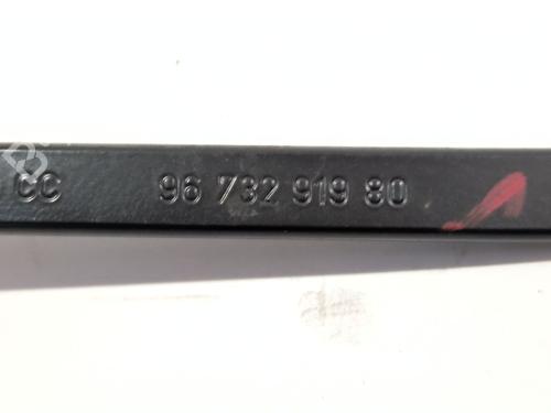 Front windshield wiper arm PEUGEOT 2008 I (CU_) 1.6 BlueHDi 100 | BP27696366C143 