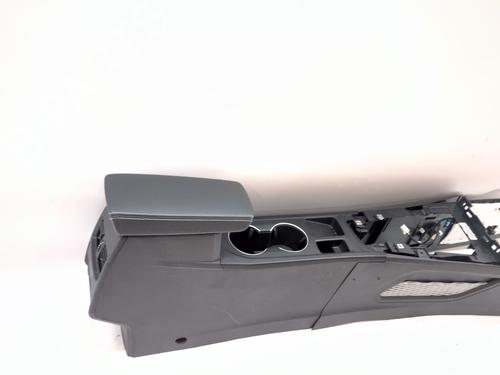 Armrest / Center console RENAULT ARKANA I (LCM_, LDN_) | BP29704931I20