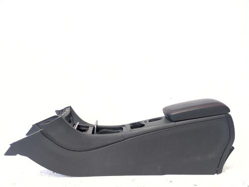 Used Armrest / Center console Armrest / Center console MERCEDES-BENZ A-CLASS (W176) A 200 CDI / d (176.008) (136 hp) 33422102 33422102