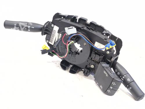 Interruttore Interruttore RENAULT MEGANE II (BM0/1_, CM0/1_) 1.9 dCi (BM0G, CM0G) (120 hp) 33758544 33758544
