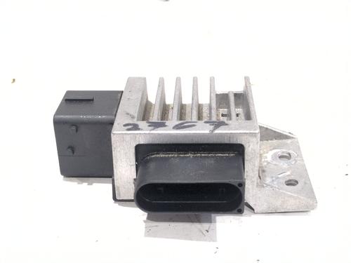 Used Electronic module RENAULT CLIO V (B7_) 1.5 Blue dCi 100 (B7AD) (101 hp) 31880813