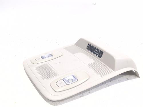 interior-roof-light-renault-megane-iv-hatchback-b9amn_-2015-33758559 main image