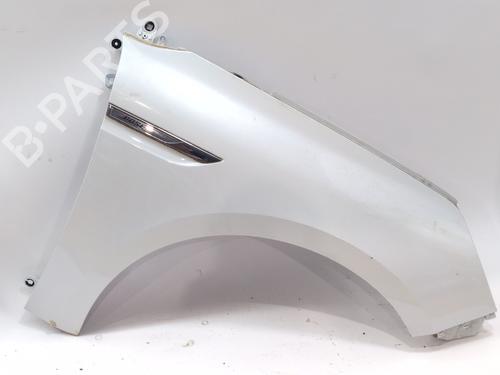 right-front-fenders-renault-megane-iv-saloon-2016-37260817 main image