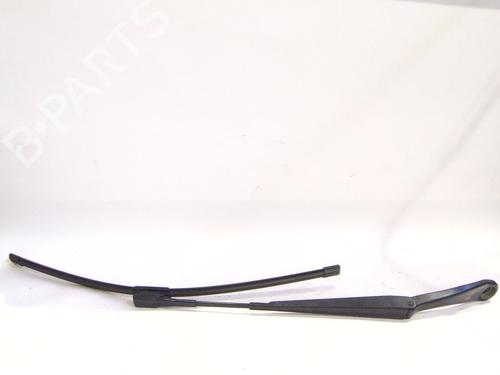 Used Front windshield wiper arm Front windshield wiper arm MERCEDES-BENZ A-CLASS (W176) A 200 CDI / d (176.008) (136 hp) 33431724 33431724