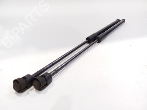 Used Tailgate lift support MERCEDES-BENZ B-CLASS Sports Tourer (W246, W242) B 180 CDI / d (246.212) (109 hp) 17821302