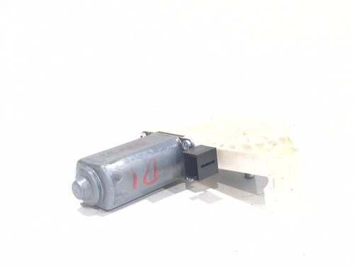 left-front-window-motor-vw-passat-b8-3g2-cb2-2014-31799494 main image