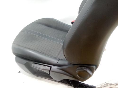 Left front seat PEUGEOT 208 II (UB_, UP_, UW_, UJ_) 1.2 PureTech 100 | BP30157471C15