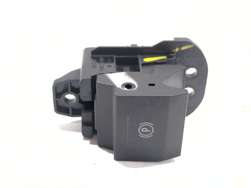 switch-renault-rafale-coupe-dgm_-2023-33929474 main image