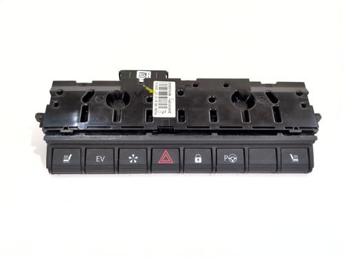 switch-renault-arkana-i-lcm_-ldn_-2019-38534128 main image