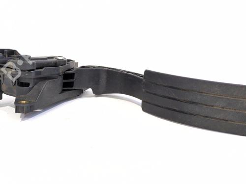 Pedal RENAULT CAPTUR I (J5_, H5_) 0.9 TCe 90 (90 hp) 30158098