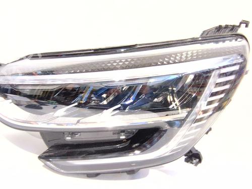 Scheinwerfer links für RENAULT MEGANE IV Hatchback (B9A/M/N_) 1.5 dCi 110 (B9A3) (110 hp) 29750443
