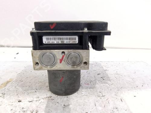 Used ABS pump RENAULT MEGANE II (BM0/1_, CM0/1_) 1.6 16V (BM0C, CM0C) (113 hp) 25722965
