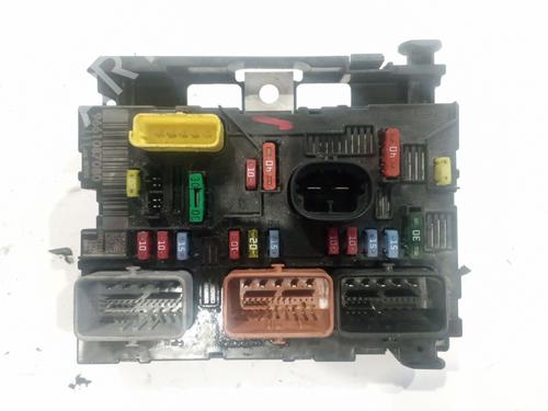 Used Fuse box PEUGEOT 307 (3A/C) 1.6 HDi 110 (109 hp) 24509344