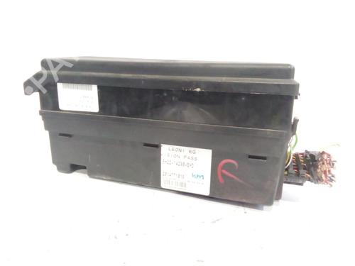 Used Fuse box LAND ROVER DISCOVERY IV (L319) 3.0 TD 4x4 (211 hp) 18527765
