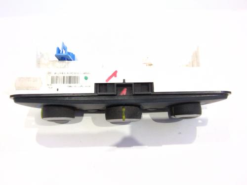 Climate control RENAULT MEGANE III Hatchback (BZ0/1_, B3_) 1.5 dCi (BZ09, BZ0D, BZ1W, BZ29, BZ14) | BP38287196I5 - Image 4