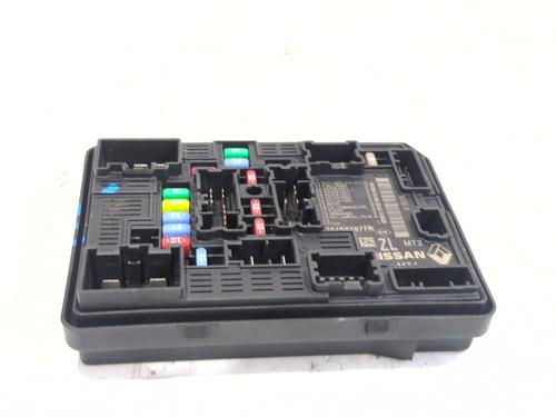 Used Fuse box Fuse box 38988408 38988408