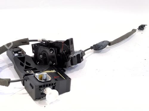 rear-right-lock-renault-megane-iv-hatchback-b9amn_-2015-34004679 main image