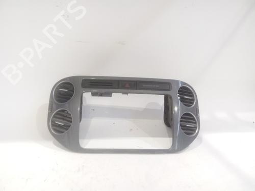Used Air vent VW TIGUAN (5N_) [2007-2018]  30702077
