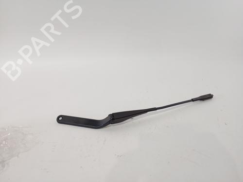 Used Front windshield wiper arm BMW X1 (E84) sDrive 18 d (143 hp) 17818677