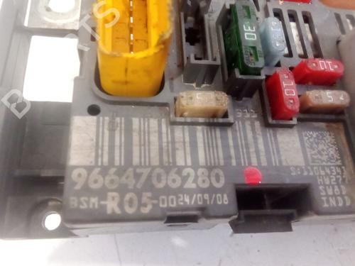Fuse box CITROËN C4 I (LC_) 1.6 HDi | BP37992108E1 - Image 3