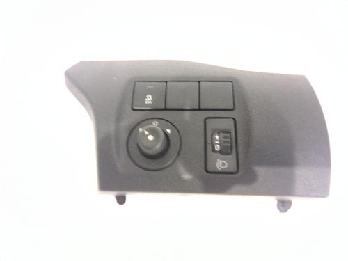 Switch CITROËN BERLINGO Box Body/MPV (B9) 1.6 BlueHDi 100 | BP28381114I30