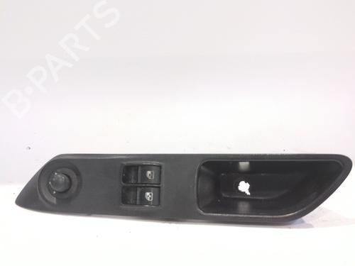 Used Left front window switch IVECO DAILY VI Van 35S18, 35C18, 40C18, 50C18, 60C18, 65C18, 70C18 (180 hp) 30158201