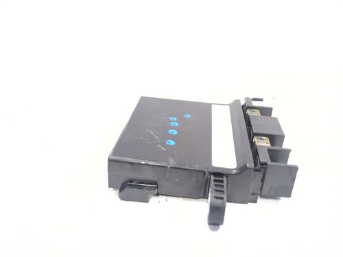 Used Fuse box Fuse box 39066855 39066855