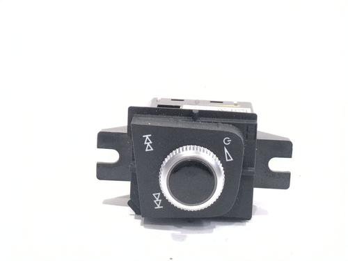 switch-audi-a4-b9-8w2-8wc-2015-32725924 main image