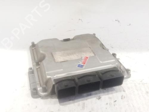 Used Engine control unit (ECU) RENAULT SCÉNIC II (JM0/1_) [2003-2010]  18680655