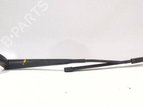 Used Front windshield wiper arm RENAULT MEGANE III Hatchback (BZ0/1_, B3_) 1.5 dCi (BZ09, BZ0D, BZ1W, BZ29, BZ14) (110 hp) 28003608